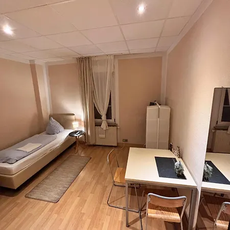 Pensjonat Urbanstrasse 46 *